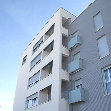 arquitectura-palencia-vivienda-bloque-esquina-blanca